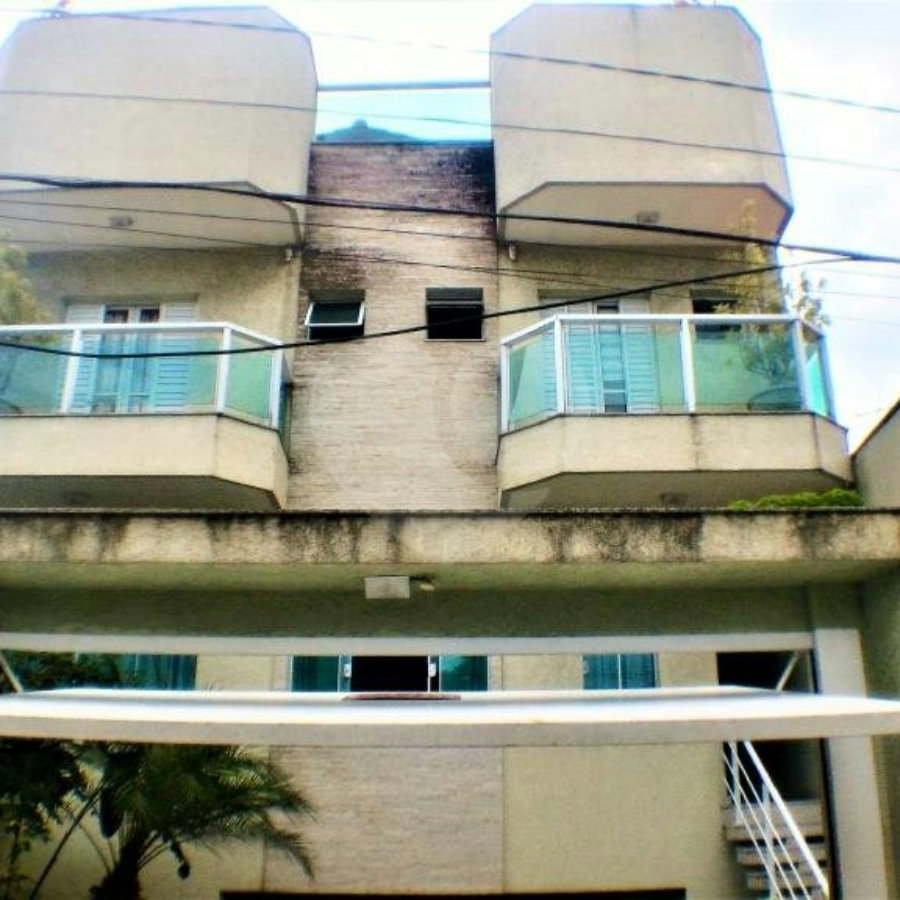 Casa à venda com 5 suítes no condomínio Travessa Tenente Ariston de Oliveira,4, São Paulo - SP