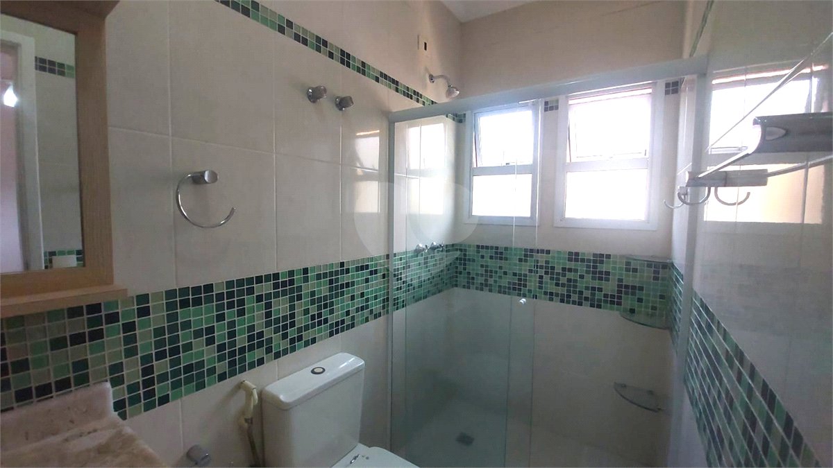 Casa para alugar com 3 quartos, sendo 1 suíte, no condomínio Santanna, São Paulo - SP