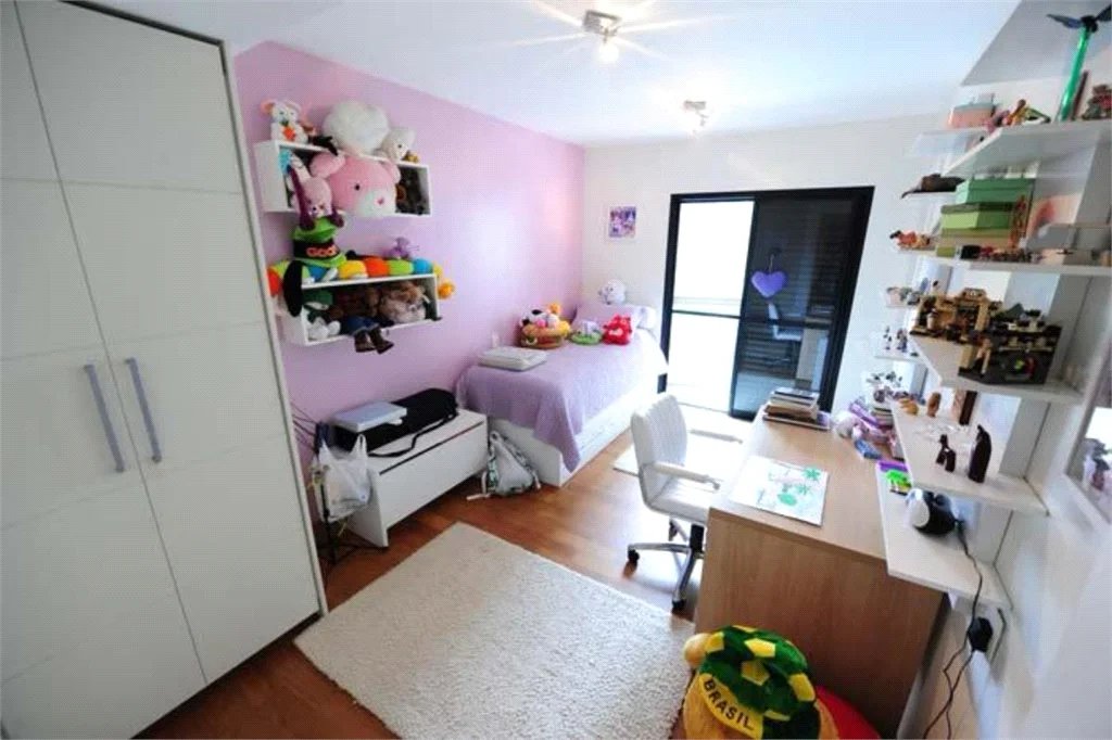 Apartamento à venda ou para alugar com 3 quartos, sendo 2 suítes, em Jardim Morumbi, São Paulo, SP
