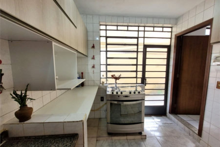 Sobrado à venda com 3 quartos, sendo 1 suíte,  em Jardim Ester Yolanda, São Paulo, SP