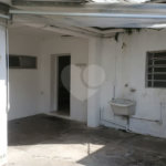 Casa de 1 dormitório com quintal e jardim na Vila Ipojuca!