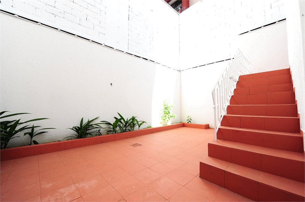 Casa Térrea para alugar com 4 quartos, sendo 1 suíte, em Vila Mariana, São Paulo, SP