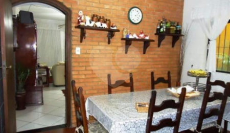 Sobrado à venda com 3 quartos, sendo 1 suíte,  em Parada Inglesa, São Paulo, SP