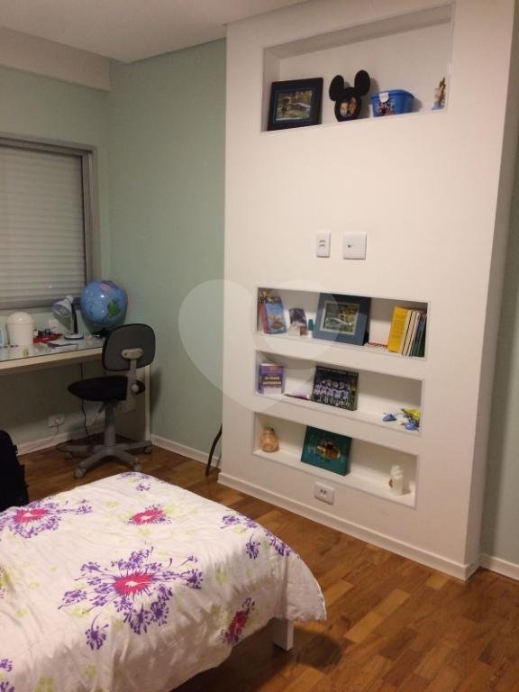 Apartamento à venda com 4 quartos, sendo 2 suítes, em Jardim América, São Paulo, SP