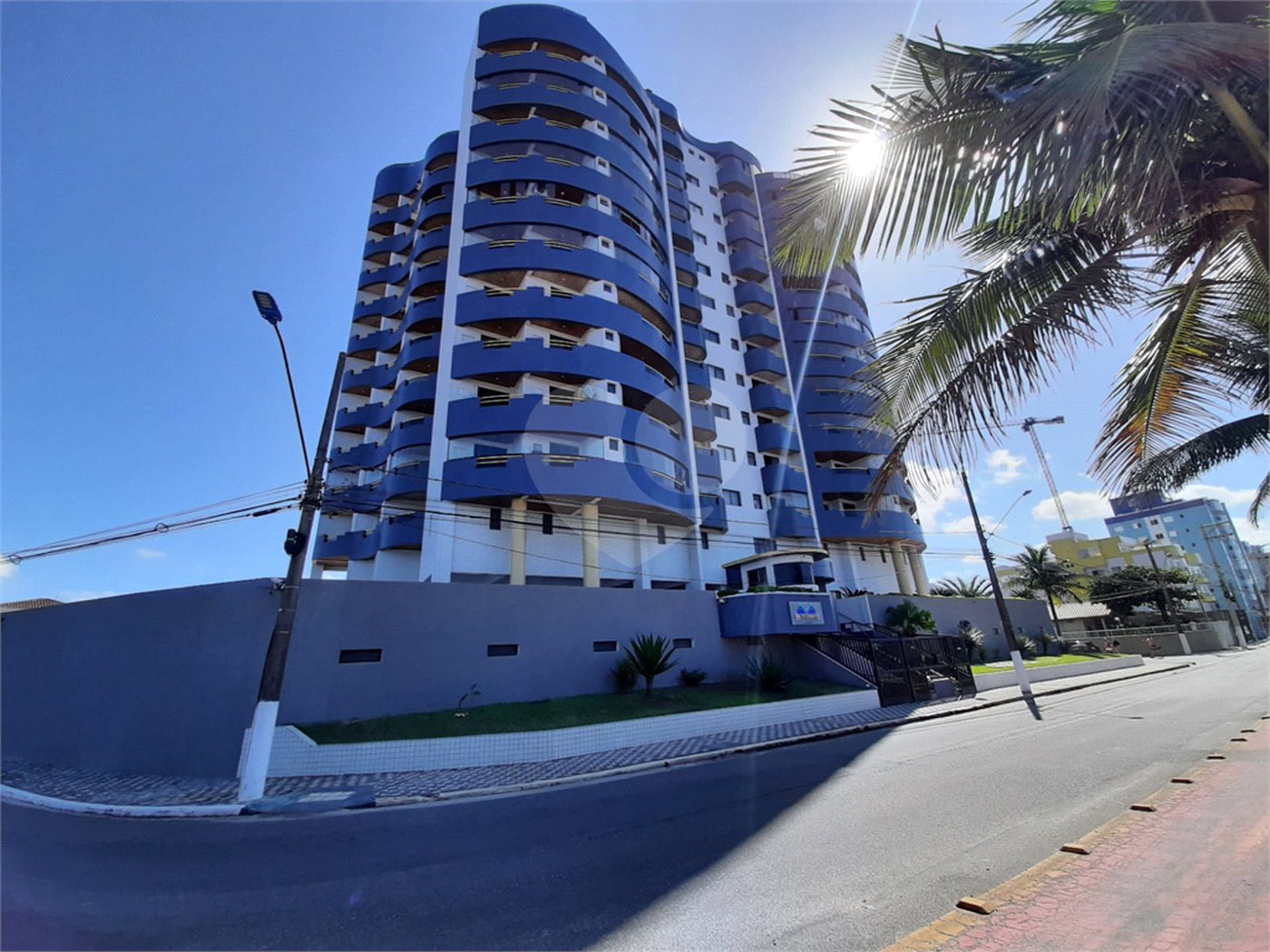 Apartamento à venda com 2 quartos, sendo 1 suíte, em Vera Cruz, Mongaguá, SP