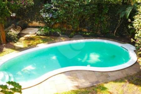 Sobrado à venda ou para alugar com 8 quartos, sendo 4 suítes, em Jardim Marajoara, São Paulo, SP