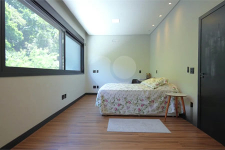 Casa à venda com 3 suítes em Pinheirinho, Vinhedo, SP