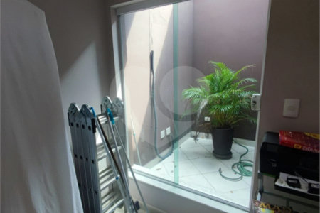 Sobrado à venda com 3 quartos, sendo 2 suítes,  em Vila Pires, Santo André, SP