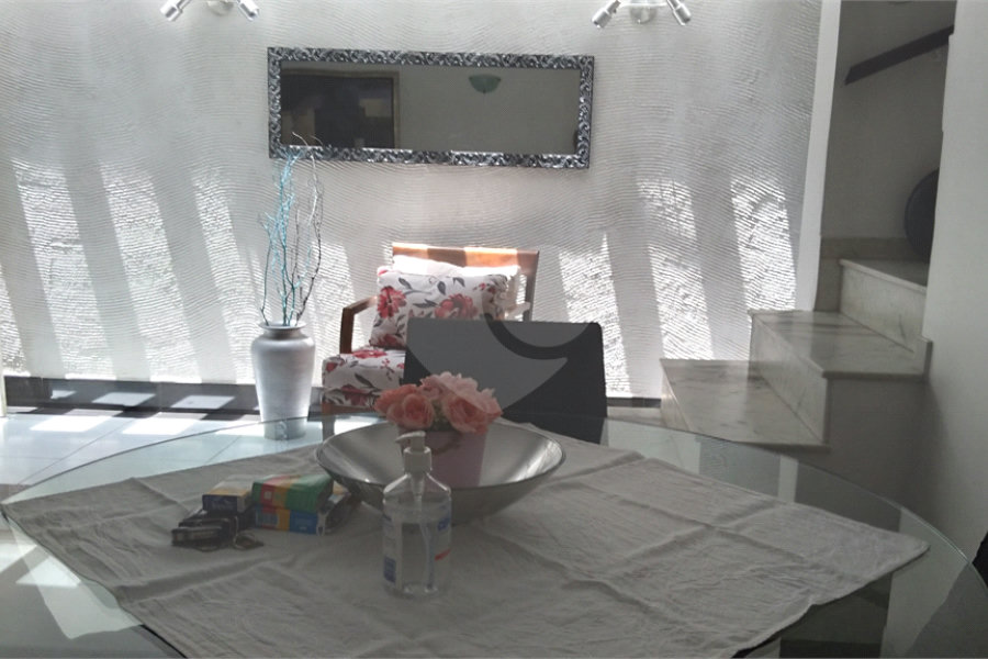 Sobrado à venda com 4 quartos em Tremembé, São Paulo, SP