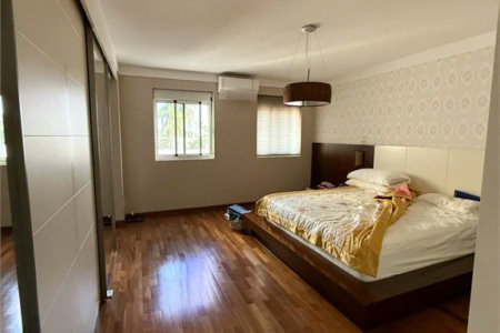Casa à venda com 4 suítes no condomínio East Village, São Paulo - SP