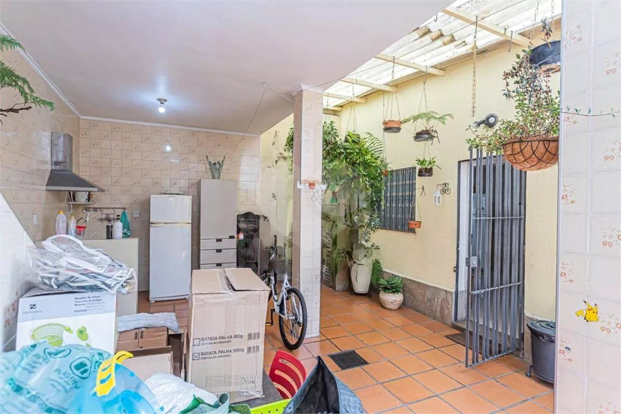 Sobrado à venda com 3 quartos, sendo 1 suíte, em Vila Carolina, São Paulo, SP