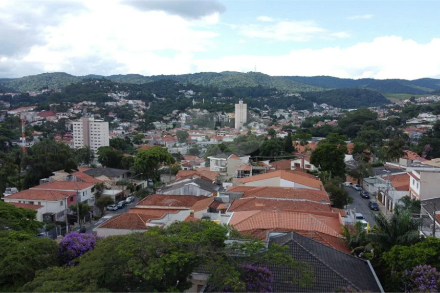 Sobrado à venda com 4 quartos, sendo 1 suíte, em Tremembé, São Paulo, SP