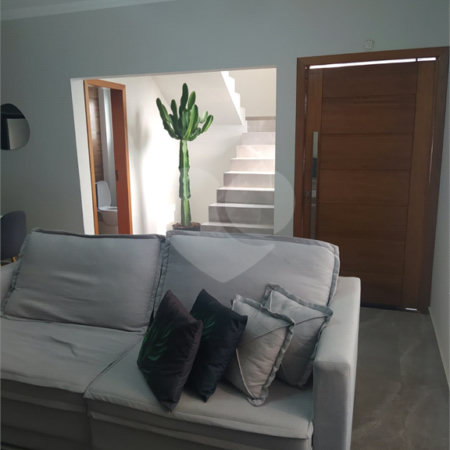 Sobrado à venda com 3 quartos, sendo 1 suíte,  no Centro, Bom Jesus dos Perdões, SP