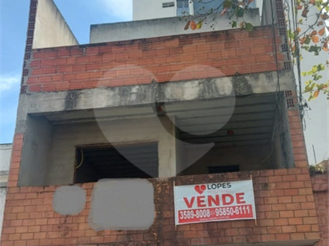 Sobrado à venda com 3 suítes em Santana, São Paulo, SP