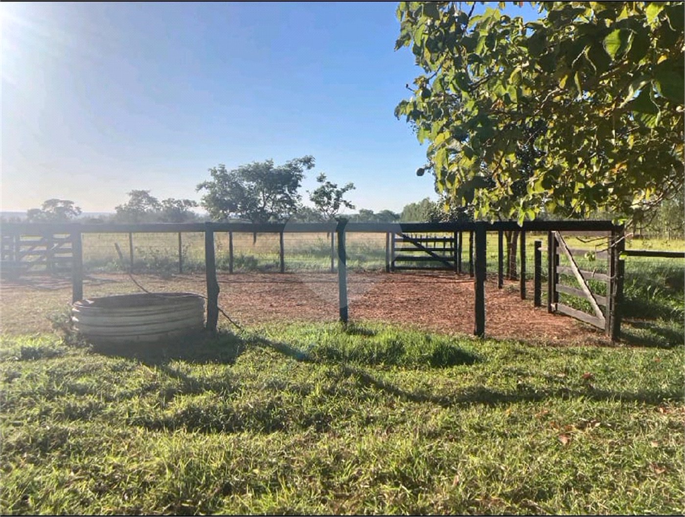 Chácara à venda com 6 quartos no Centro, Terenos, MS