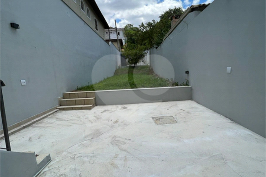 Sobrado à venda com 3 quartos, sendo 1 suíte, em Tremembé, São Paulo, SP