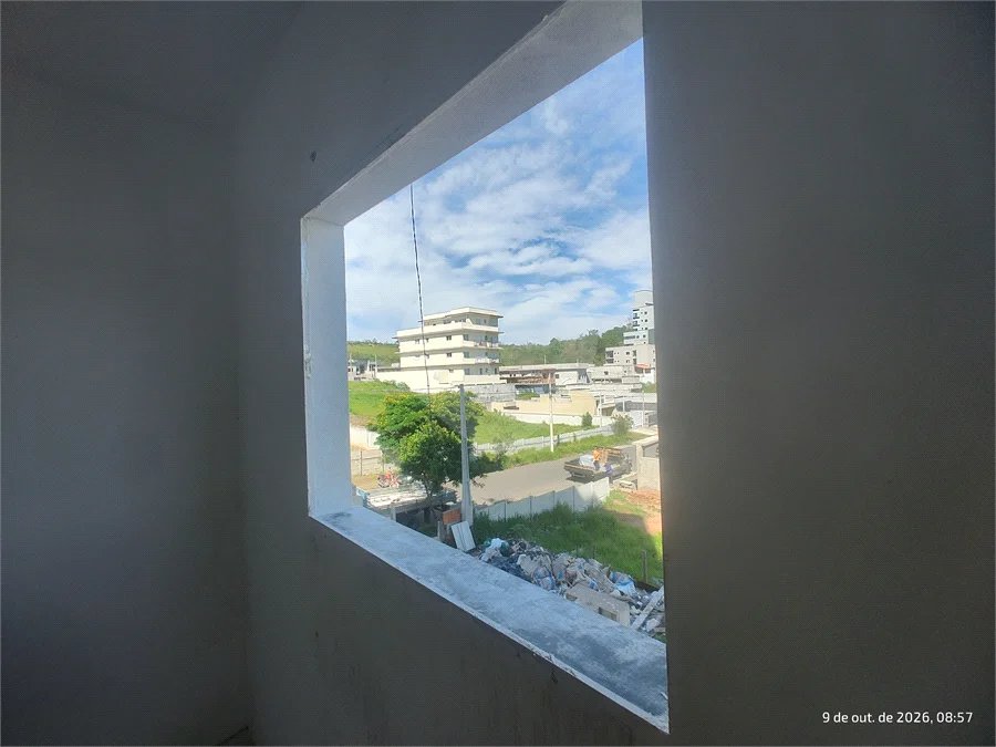 Apartamento 2 dormitórios com 1 vaga de garagem, excelente localização, programa MCMV, pagto parcelado