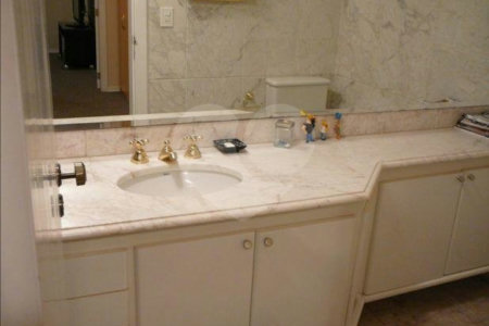 APARTAMENTO UM POR ANDAR!