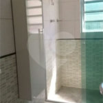 Casa com 400m², 2 dormitórios, 2 vagas de garagem, à venda na Vila Matilde.