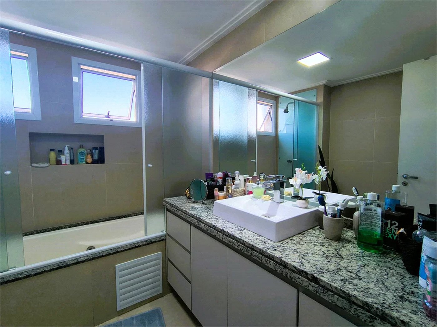 Apartamento à venda com 3 suítes em Lar São Paulo, São Paulo, SP