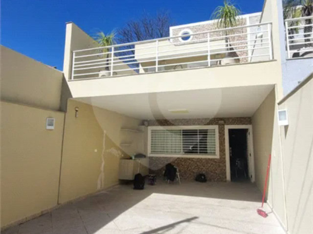 Sobrado à venda com 3 quartos, sendo 1 suíte,  em Mooca, São Paulo, SP