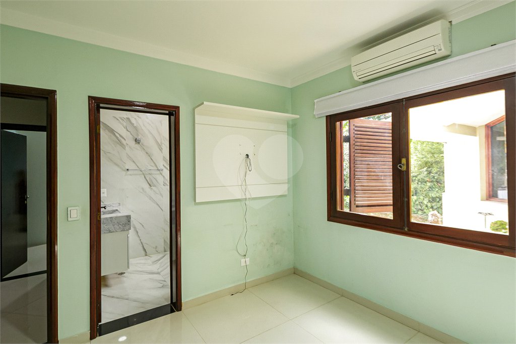 Casa com 4 quartos e ótimo espaço em local nobre no Alto da Boa Vista