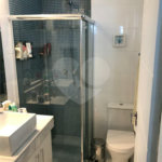 Apartamento em Bragança Paulista com 1 suíte, cozinha americana, varanda, 1 vaga garagem, área lazer com piscina e salão de festas