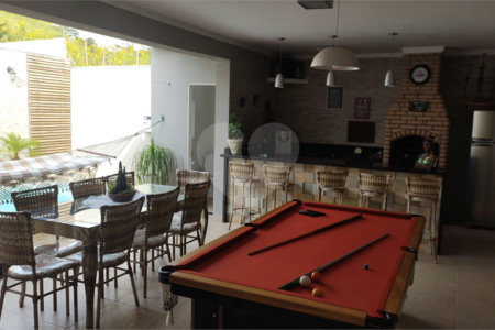 casa com area de lazer a venda