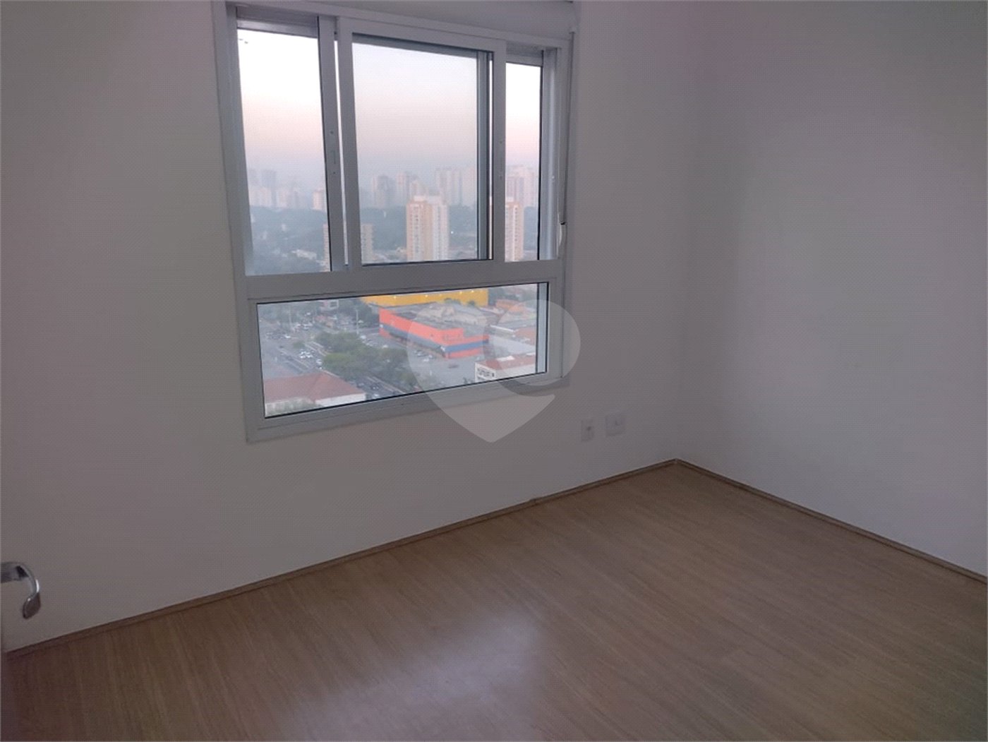 Apartamento para venda e locação no Bresser