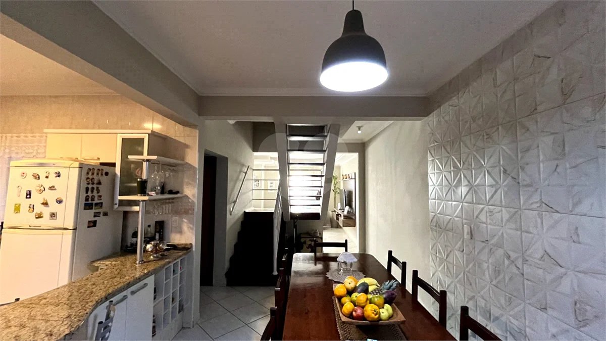 Belo Sobrado a venda em condomínio (Indaiatuba-SP)