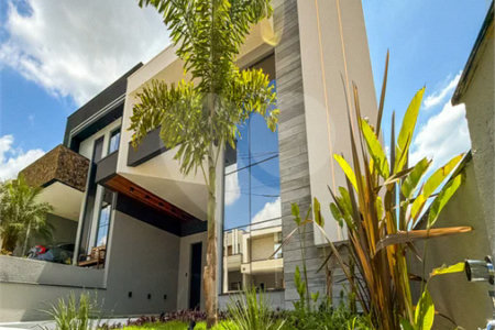 Casa Térrea Evidências - Indaiatuba/SP - R$ 1.950.000,00 - Área Total 307,33 m² - Área Construída 201,90 m² - TÉRREA - 03 suítes sendo a master com closet; Escritório; Lavabo; Cozinha com cooktop, forno, micro-ondas e coifa; Móveis planejados na hall de entrada, sala, escritório, cozinha, gourmet, s