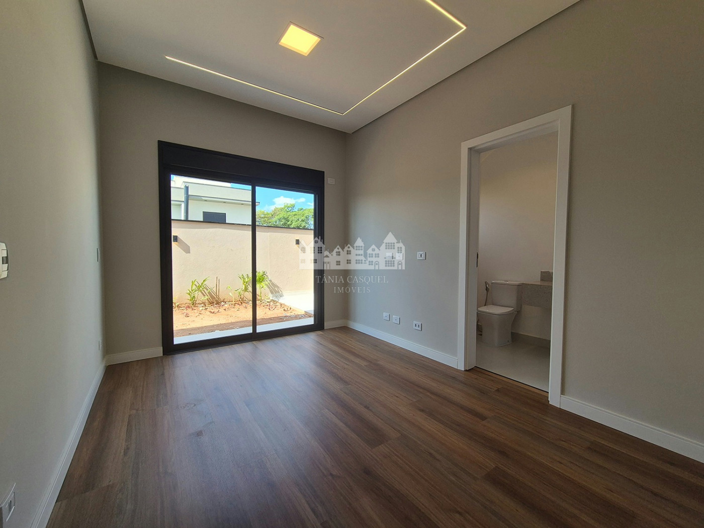 Casa térrea moderna com piscina privativa à venda no Jardim dos Pinheiros, em Atibaia