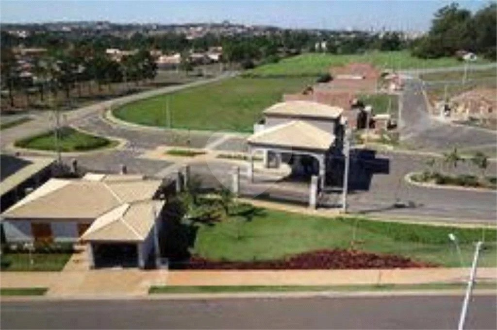 Terreno à Venda no Condomínio Reserva Das Paineiras