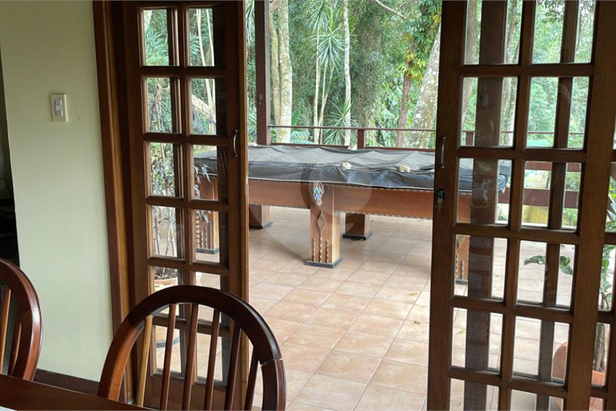 Casa à venda ou para alugar com 3 suítes no condomínio Alpes da Cantareira, Mairiporã - SP