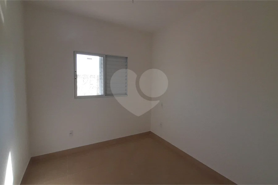 Casa à venda com 2 quartos no condomínio Residencial Luta, São Paulo - SP