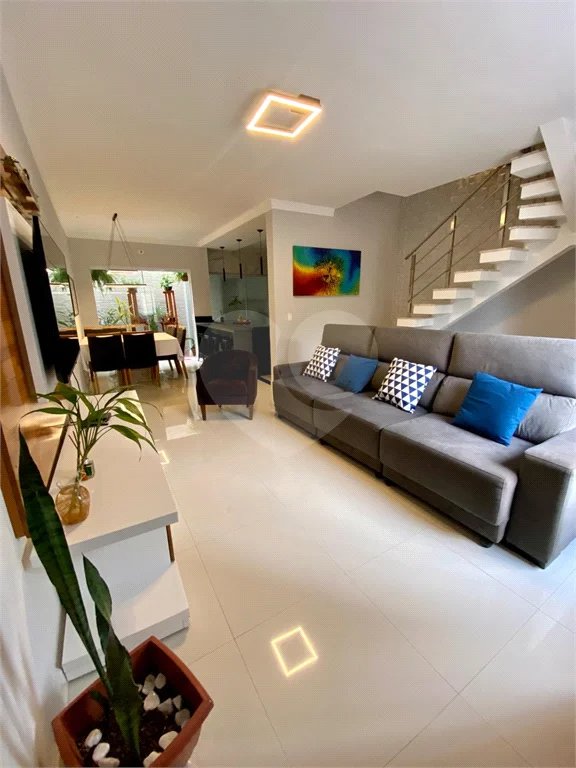 Casa à venda com 3 suítes no condomínio Belle Villle, São Paulo - SP
