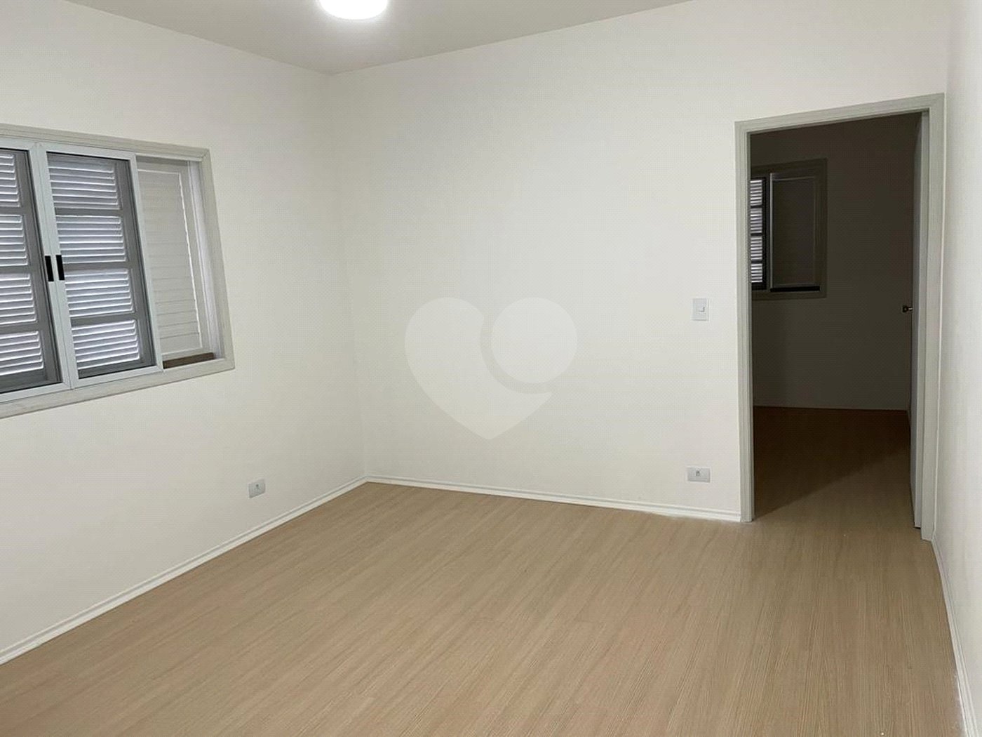 Sobrado à venda com 4 quartos, sendo 1 suíte, em Jardim Japão, São Paulo, SP