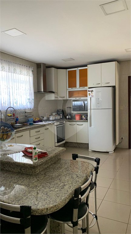Casa Térrea à venda com 3 quartos no Centro, Poá, SP