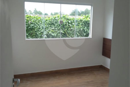 Casa à venda com 4 suítes no condomínio Saint Thomás Rua Uruana,9, Carapicuíba - SP