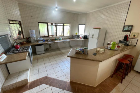 Chácara à venda com 3 suítes no Centro, Araçoiaba da Serra, SP