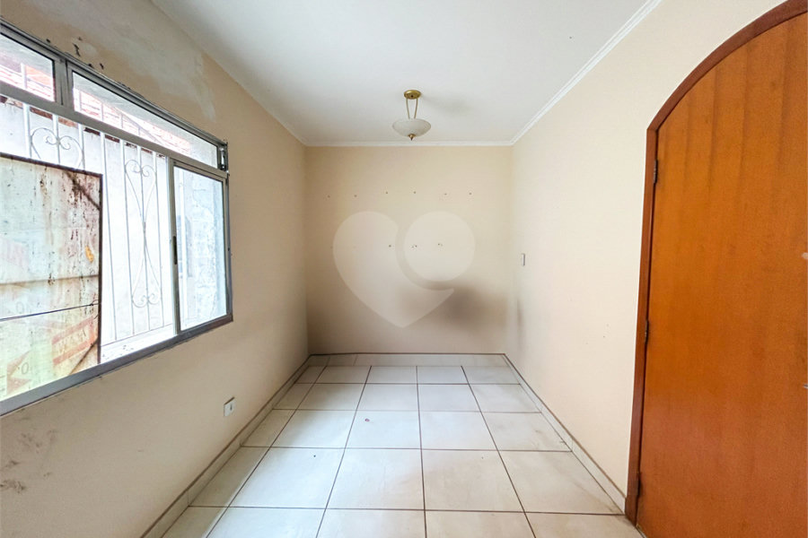Sobrado à venda com 4 quartos, sendo 3 suítes, em Vila Prudente, São Paulo, SP
