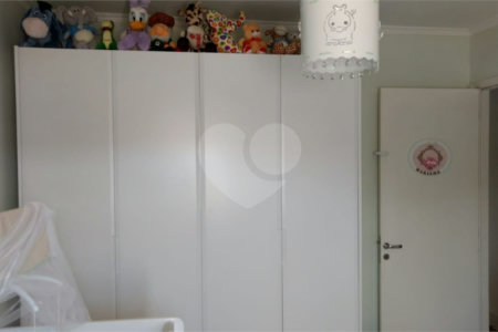 Casa à venda com 3 quartos, sendo 1 suíte, no condomínio Residencial Água Fria, São Paulo - SP