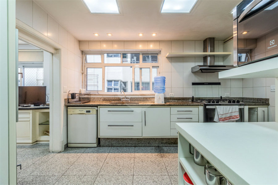 Apartamento à venda com 3 suítes em Bela Vista, São Paulo, SP