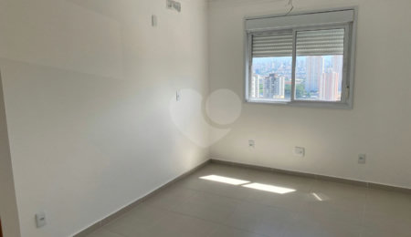 Apartamento à venda com 3 quartos, sendo 1 suíte,  em Vila Zilda, São Paulo, SP