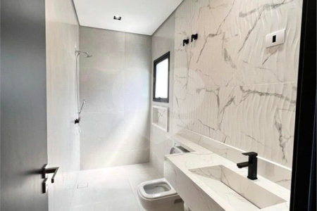 Casa à venda com 3 suítes no condomínio Residencial Golden Ville, Itapetininga - SP