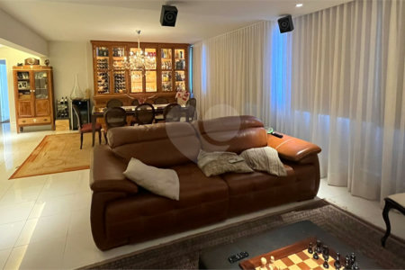 Apartamento à venda com 3 suítes em Vila Suzana, São Paulo, SP