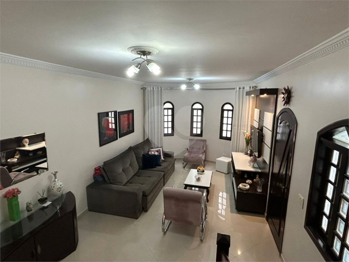Sobrado à venda com 3 quartos, sendo 1 suíte, em Tremembé, São Paulo, SP