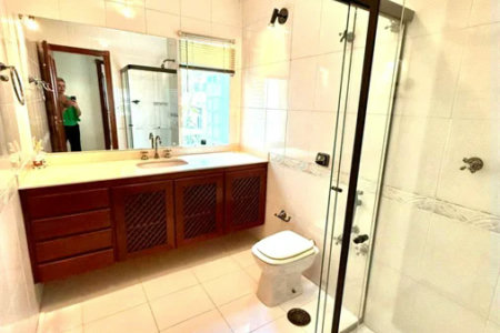 Sobrado à venda com 5 quartos, sendo 3 suítes, em Jardim Leonor, São Paulo, SP