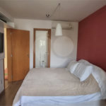 Casa à venda com 4 quartos, sendo 2 suítes, no condomínio Casas de Windsor, São Paulo - SP