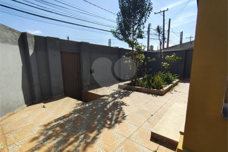 Casa à venda com 3 quartos, sendo 1 suíte, em Vila Assis, Sorocaba, SP
